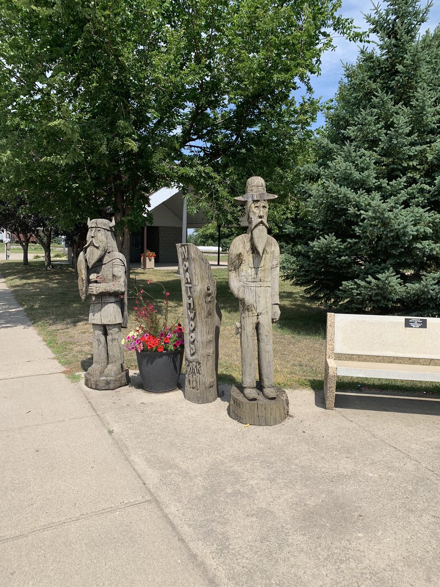 Aren’t these sculptures in the Northwood, ND city park neat? The plaque says they were created by Mark Kurtz, The Chainsaw Man, in 1989. They remind me of the statues at the Norsk Hostfest in Minot. #ComOptND #NorthDakota #ND #ndlegendary