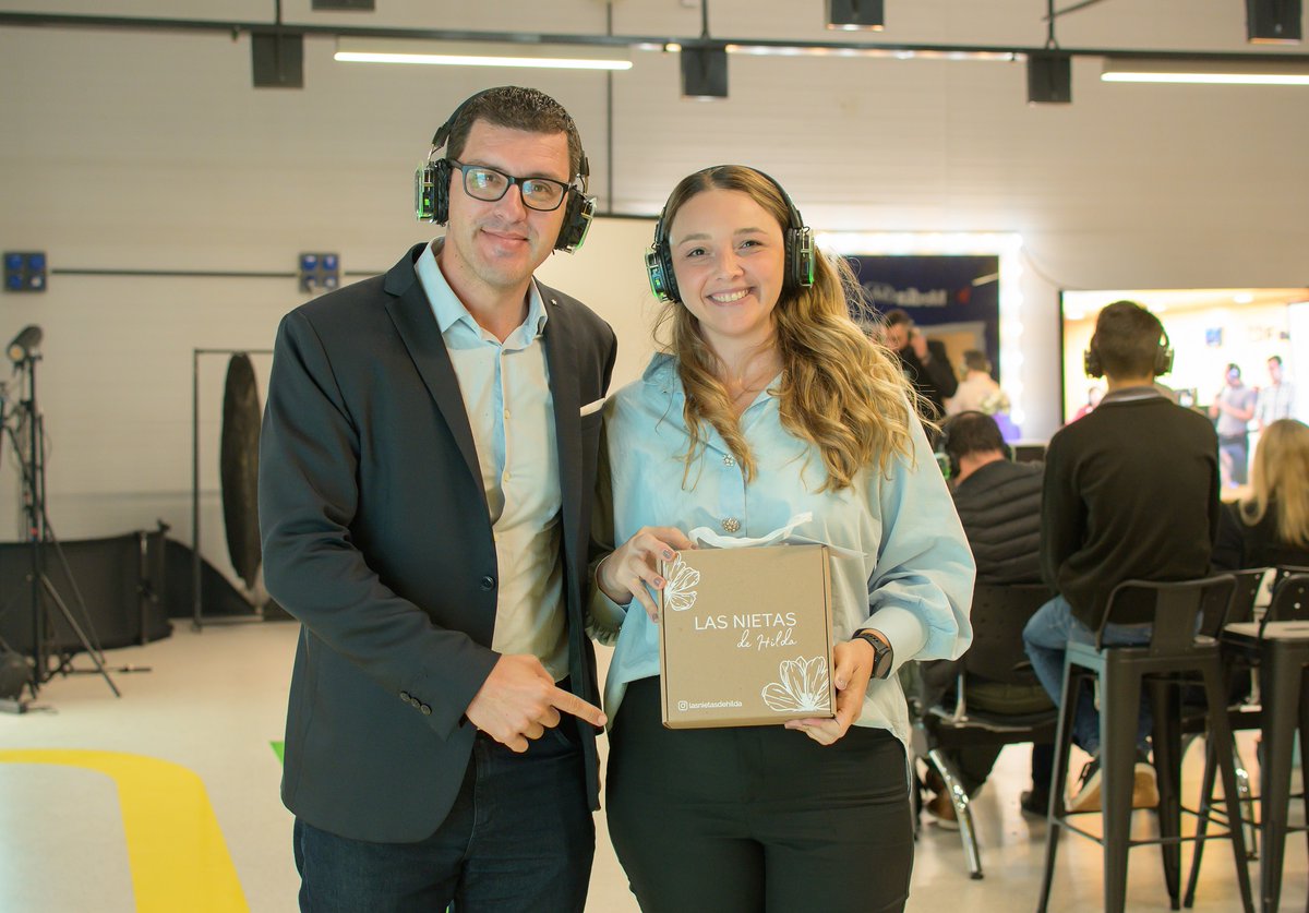 aguilarclaudiok's tweet photo. Felicitaciones a los emprendedores ganadores de #Proyectate 6ta. Edición, iniciativa impulsada en forma conjunta entre la @muniposadas y el @PIIPmisiones con el apoyo de @AgenciaADEMI
👇Emprendimiento ganador👇
🥇 Raiza Hidroponia
🥈 Imbal Moda
🥉 Las Nietas de Hilda https://t.co/jKHMHTTHU0