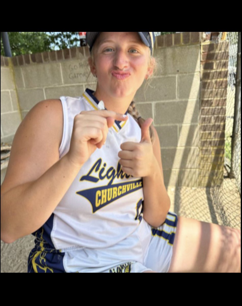 mas_0501's tweet photo. @AnnaSexton0010 @usssaeastcoast 18U Nationals event found a new friend! #churchvillelightning18USC https://t.co/DXxUPey5jq
