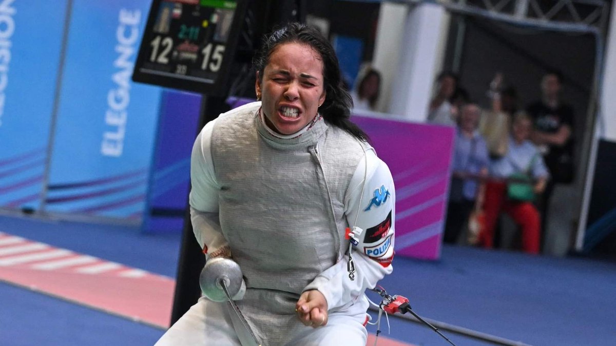 poliziadistato's tweet photo. La scherma🤺 delle #Fiammeoro👮🏻‍♀️👮‍♂️ è mondiale!! Ai #CampionatidelMondo 🌍 #Milano2023 i portacolori della #PoliziadiStato vincono l'oro 🥇con #AliceVolpi e il bronzo🥉 con #MartinaFavaretto nel fioretto femminile. Nella spada maschile #DavideDiVeroli conquista l'argento🥈#fencing https://t.co/VA05XVLJdk