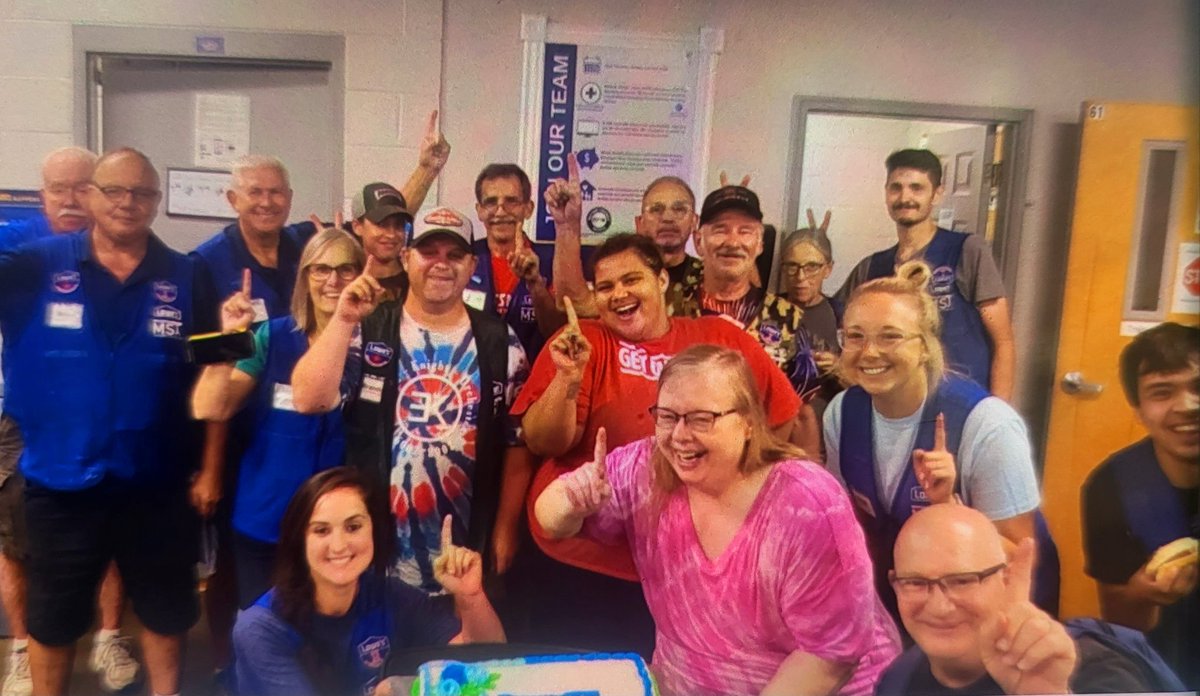 Travis Caldwell (@tcaldwellgmet) on Twitter photo We had a great time celebrating with our MST TEAM today! Thanks for all you do at Lowe's 554
Florence Kentucky.
<a href="/BGoodlick/">john wm goodlick</a> <a href="/shanejthompson/">Shane Thompson</a> <a href="/BlueTeam_R21/">Lowe’s Region 21</a> @TemikaM838 <a href="/NickPompilio/">Nick Pompilio</a> We had a great time celebrating with our MST TEAM today! Thanks for all you do at Lowe's 554
Florence Kentucky.
<a href="/BGoodlick/">john wm goodlick</a> <a href="/shanejthompson/">Shane Thompson</a> <a href="/BlueTeam_R21/">Lowe’s Region 21</a> @TemikaM838 <a href="/NickPompilio/">Nick Pompilio</a>