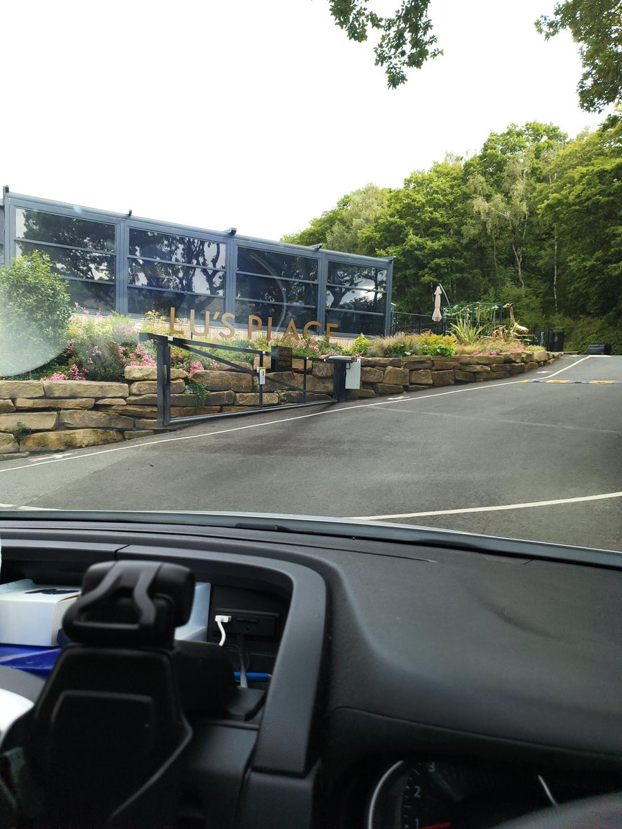 StainbustersLtd's tweet photo. We love working at Lu's Place Meltham,Holmfirth we get to have great coffee &amp; great food. The standard of hygiene is second-to-none and regular deep cleaning using the #bona system keeps the floor looking fresh, clean &amp; welcoming. We will be back soon to try out more treats! https://t.co/EMQp8OOrv2