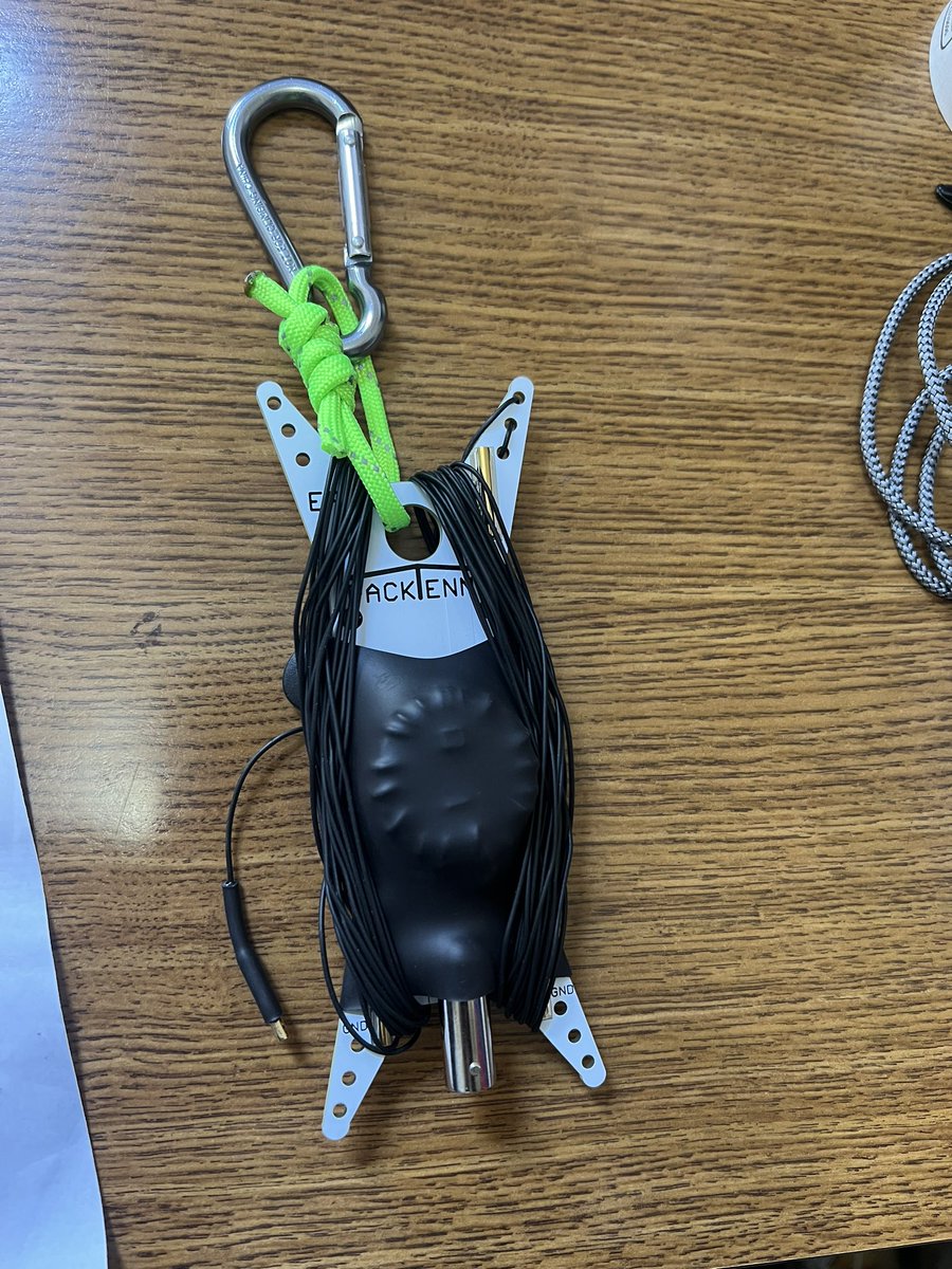hereandthere03's tweet photo. Came home to a brand new #Packtenna EHFW 20/40 m antenna. This would have been great to have while I was in Oregon last week chanting #SOTA summits. I have some #backpacking SOTA projects I’m working on and am excited to own a 3 oz antenna

#hamradio #summitsonttheair https://t.co/wSDJAFWoLU