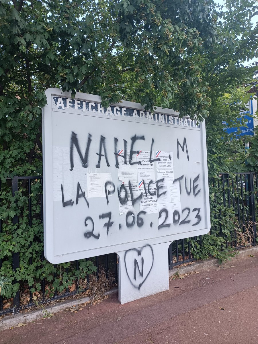 PottierJules's tweet photo. @FrenchHist Nanterre is the best suburban city of France https://t.co/yhVbdT6anb