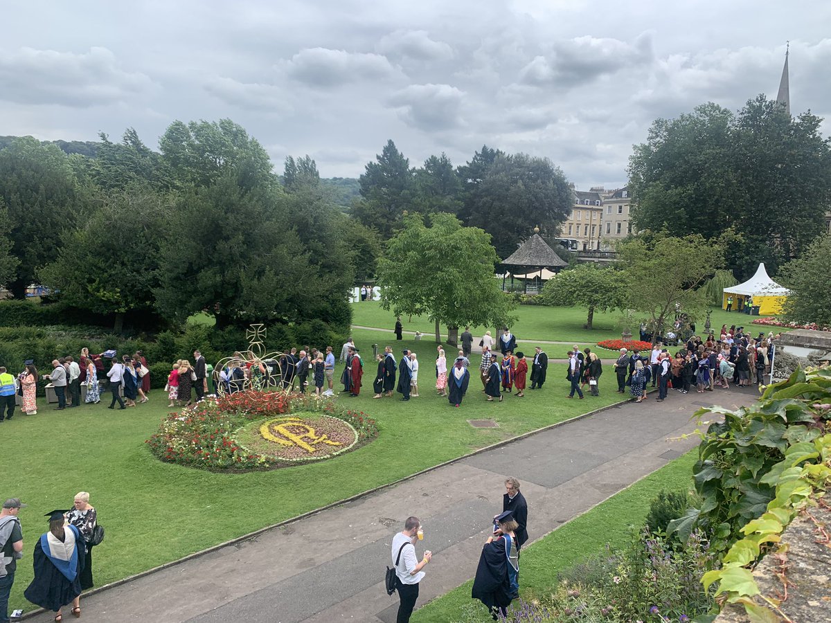 JaneFlood14's tweet image. A proud day seeing all the graduating teachers from the PGCE SCITT programme @BathSpaUni. Lovely to see so many of you and celebrate a lot of hard work together #BathSpaProud