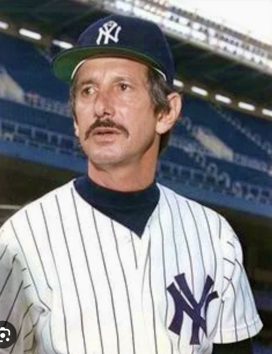 #Mariners Last inning it looked like pitcher threw his glove—it left his hand and hit the ball?—and I don’t believe the Rules allow it. 
Ahhh Billy Martin, where are you now?  #SEAvsMIN