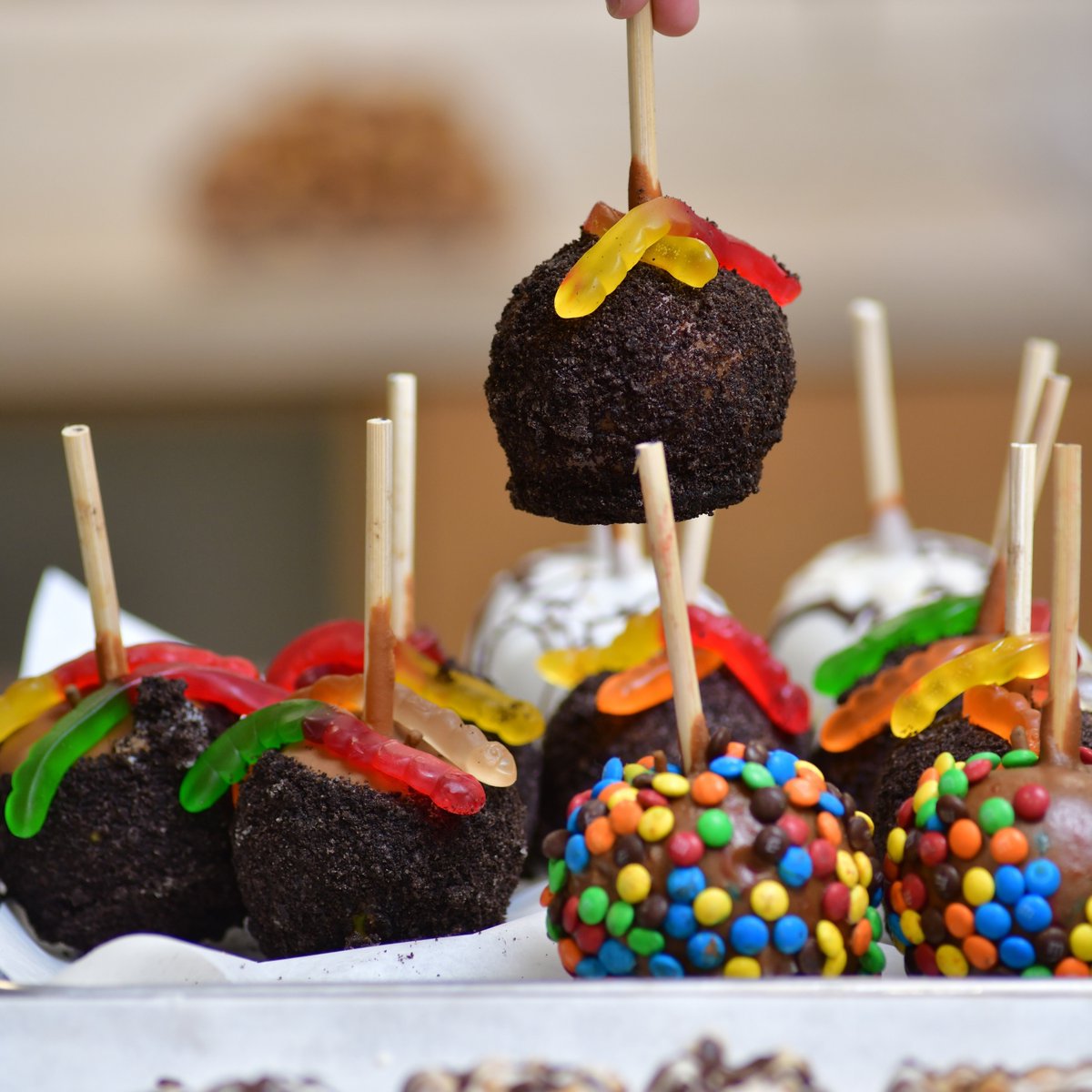 Wow! 🤩It's time for the sweetest experience of summer! Head over to Candy Cabin and conquer your sweet tooth cravings today! 🍭 

soakymountainwaterpark.com/dine/the-candy…

#food #foodstagram #foodie #hungry⁠ #sweet #chocolate  #dessert #soakymountain #soakymountainwaterpark #waterpark