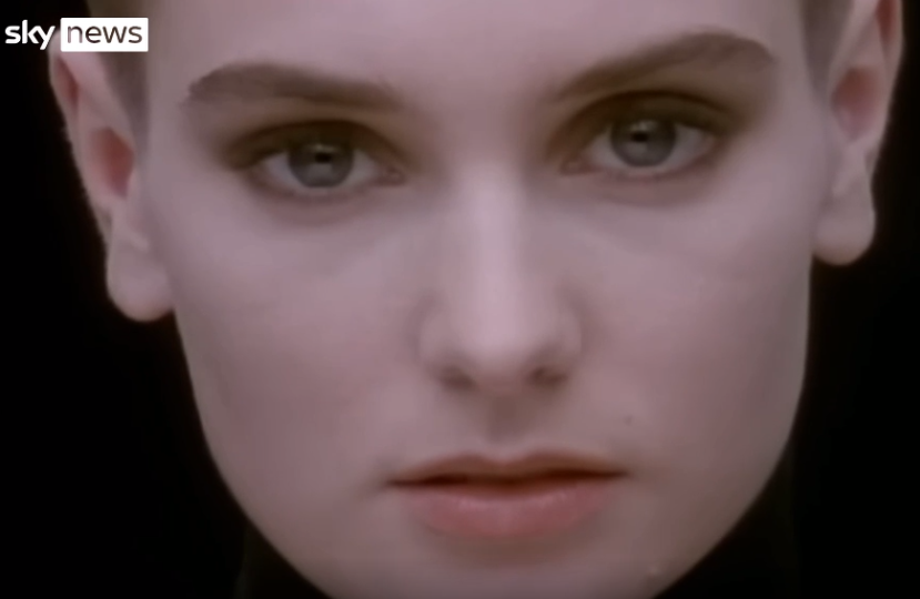 Nous apprenons la disparition de la chanteuse Irlandaise Sinead O'Connor ce jour à l'âge de 56 ans.
Les causes du décès ne sont pas connues à cette heure. #SineadOConnor #SineadOConnorRIP