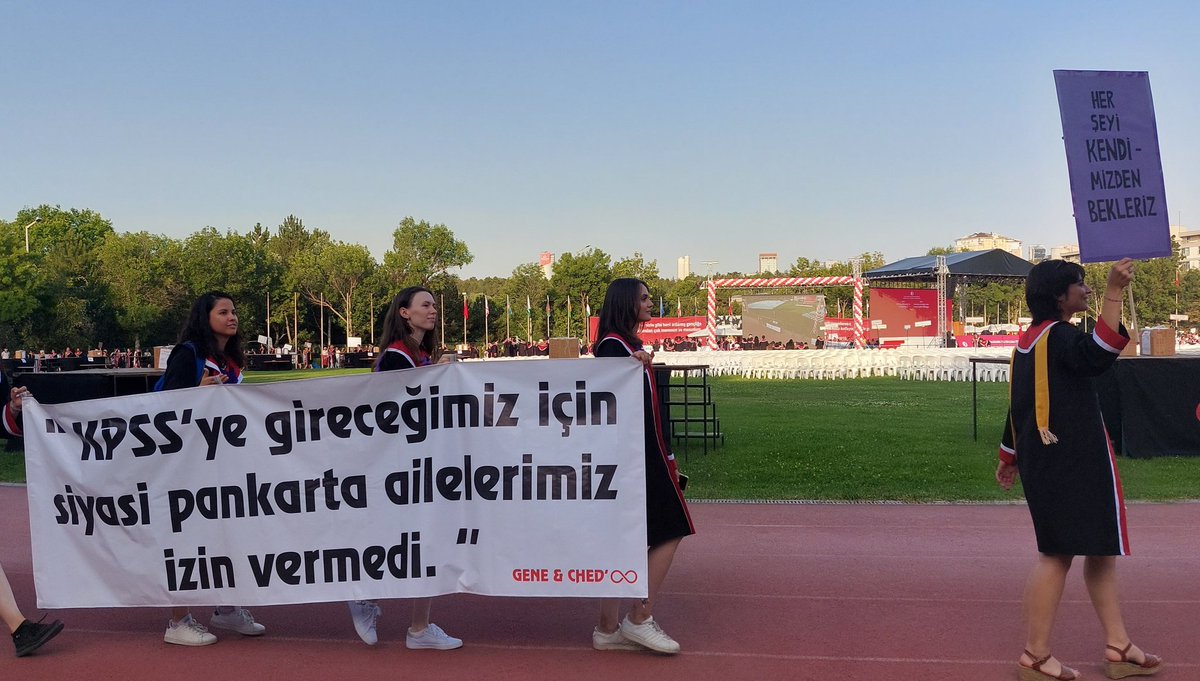 odtü'23 mezuniyet ve birbirinden iyi pankartlar serisine hoş geldiniz...🫠