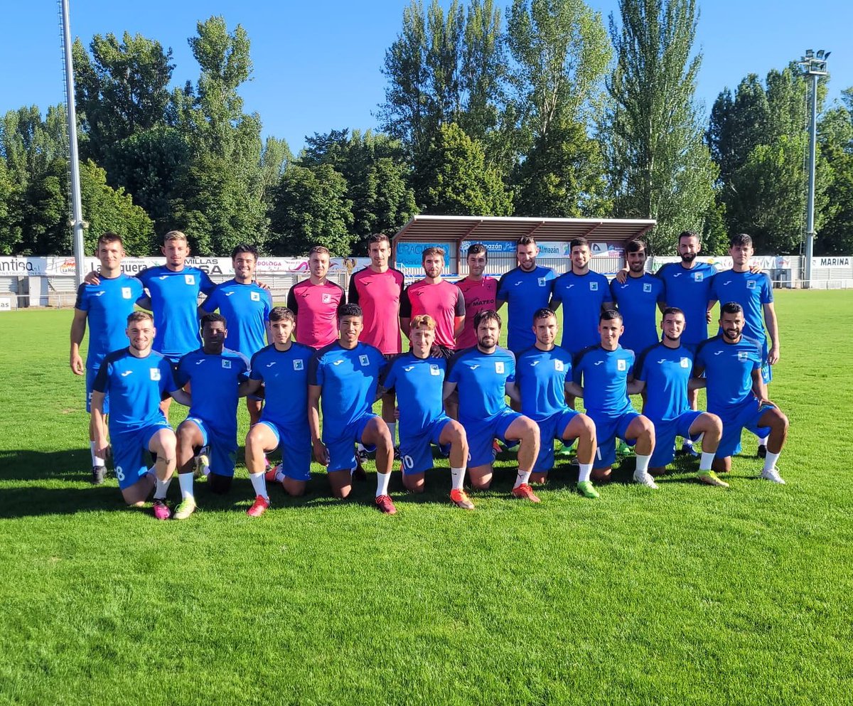 SDAlmazanoficia's tweet photo. 🤍PRIMER DIA DE PRETEMPORADA💙 https://t.co/dpGVbIaDJg