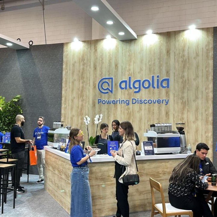 algolia's tweet image. 👋 Olá Brasil, aceita um cafezinho? Be sure to stop by Café Algolia this week at Forum #EcommerceBrasil! ☕ 💫

Join our search experts for a coffee + chat as we showcase the world’s only end-to-end AI search &amp;amp; discovery platform.

Meet us at #ForumECBR → lnkd.in/erzvrJ5i