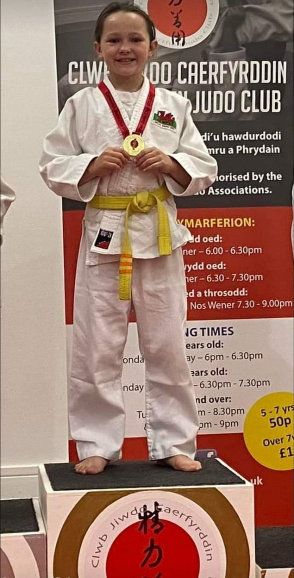 Griffit17Nadine's tweet photo. Another Gold medal 🥇 to add to this one’s collection, Frankie you truly amaze me in everything you do, today she fought in Carmarthen Judo Club and walked away with the win! Well done to all players from Maesteg Judokwai https://t.co/8W1MdAWKRg