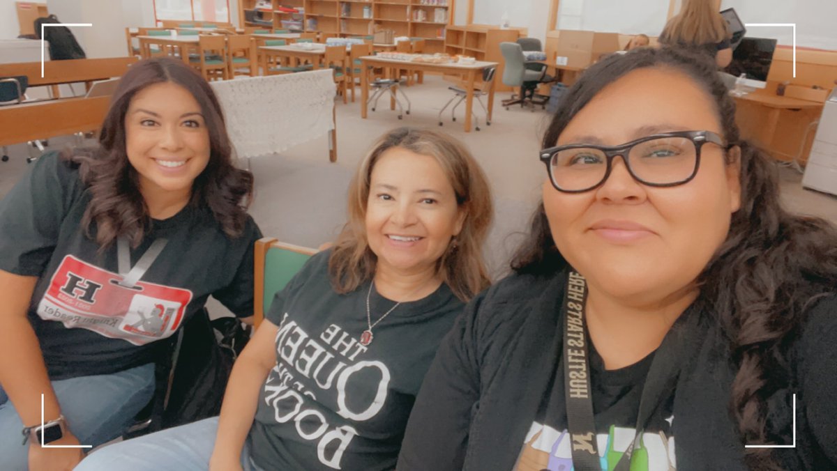 pmslibraryeptx's tweet photo. Very excited to start my 6th year as a @YsletaISD librarian. Enjoying a great day of learning and collaboration. @TheParkMS @YISDLibServices @JMacias_CI @karroyos_MS @ParklandLibrar1 @hanks_library https://t.co/Lzt6DgIcMx