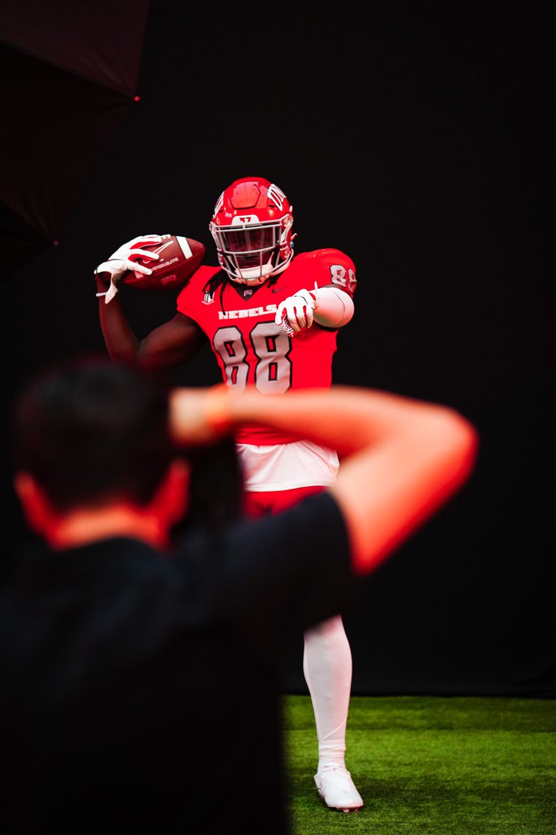 unlvfootball's tweet photo. BTS📸 https://t.co/xLw8BBEbLV