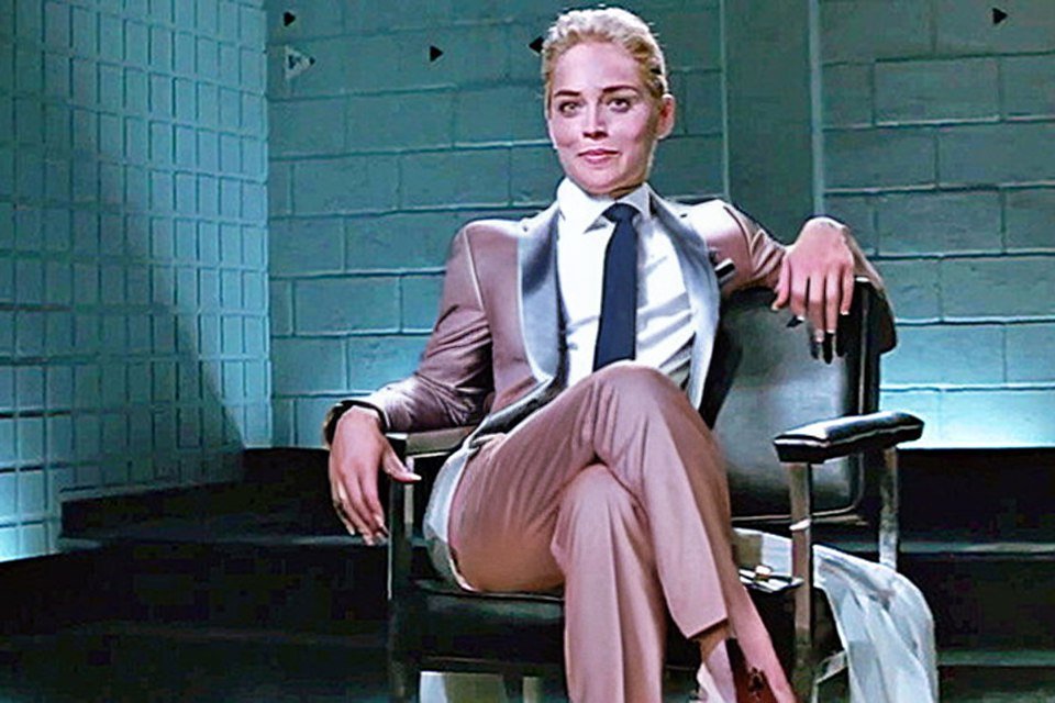 Sometimes it is worth changing the clothes in the photo and all the meanings immediately change. Do you know how to joke so subtly? #superlook #sharonstone