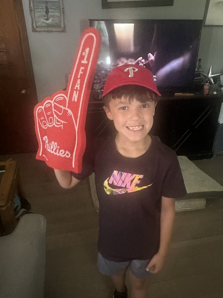 SarahMcTamney's tweet image. Someone is off to the @Phillies game on my birthday while I have to go to work 😫 #adultproblems