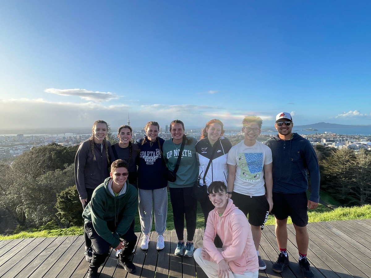 Roamin Spartans at the top of Mount Eden in Auckland, New Zealand
#PVDownUnder2023 #PVOzNz2023 #KangarooSquad #JoeySquad #WeArePV #PVPride #eftours #31🇳🇿🇦🇺