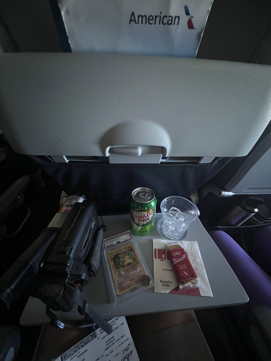 knechtthedot's tweet photo. See you soon Chicago 🛩️  #traycheck https://t.co/QuxgHCGjfV