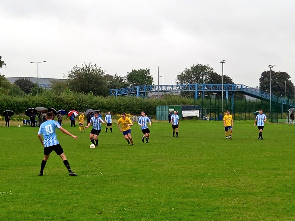 christopher7590's tweet photo. The @NEWalesFA Coast East League Division One got underway this evening and I made the short journey to Deeside to watch on as Aston Park Rangers (@aprjfc) were beaten 2-1 by (the reformed) @Rhydymwynfc2023 at Ty Calon #Groundhopping #Cymru π΄σ §σ ’σ ·σ ¬σ ³σ Ώ #Wales #UpTheAston #UpTheRhyd https://t.co/PAD5Hs7FNS
