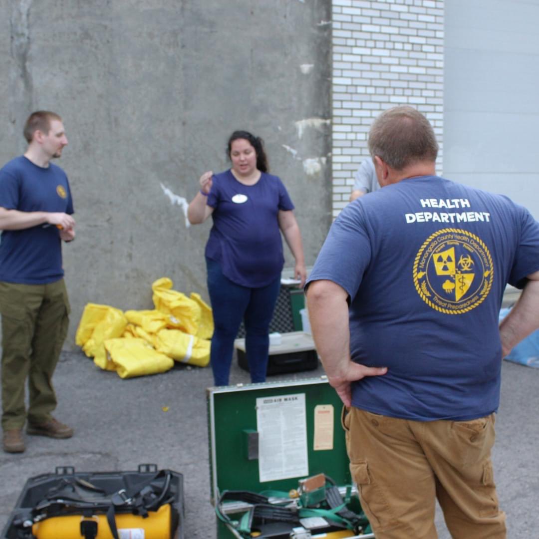 WVMCHD's tweet image. Members of MCHD Threat Preparedness donned hazmat suits and other PPE for a HAZWOPER training yesterday, a course that teaches clean-up and emergency response workers how to operate safely during various scenarios involving hazardous materials. #ThreatPreparedness #WVMCHD