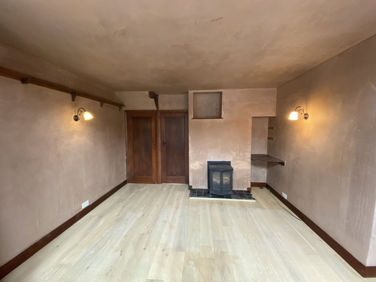 Penfold_P_S's tweet photo. Another complete room re plastered today🤝🏻 #happycustomer #penfoldplasteringservices https://t.co/ZQsYnQirT5