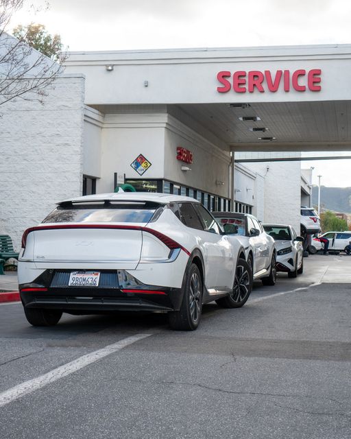KiaofTemecula's tweet photo. Here's your reminder to stay current on routine maintenance! The experts at DCH Kia of Temecula are ready to take care of you &amp; ensure that your vehicle stays performing at its best!

Schedule Service: https://t.co/UYqsHwRDil https://t.co/7mApQfUfLl