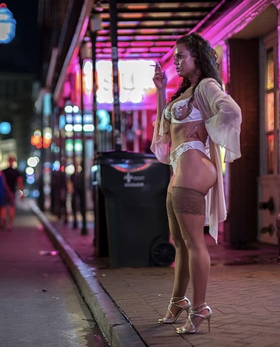 That one time I did a photo shoot on Bourbon street in New Orleans posing as a hooker fake smoking a<a href="/tag/rahyndeejames"class="tags"><span>#rahyndeejames</span></a>