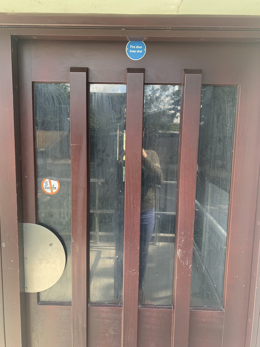 oldskool_chick's tweet photo. @lbbdcouncil @LBBD_LWW No smoking sign on the outside!! Proof these doors are installed incorrectly. One kick from outside and they are in! Every single night ! They use the lobby as weed den! It’s not on!! We need cameras or the doors installed correctly !! https://t.co/TiHZr1dKOM