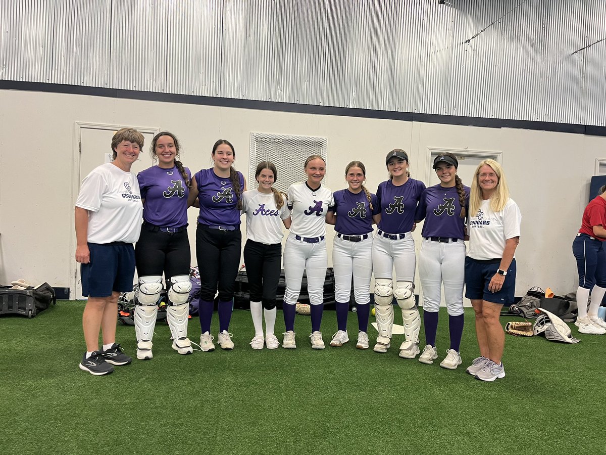 So thankful for opportunities like this! Thank you so much @jamesondeb and @wsspratt for putting on such a great camp! I had a great time and learned some new things! @Columbia_SB @ncsa @tbartlett76 @TopPreps @IHartFastpitch @AcesFPMidMO @ExtraInningSB @QrRecruiter @BSkin13