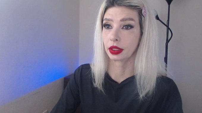 I'm online @MyFreeCams! #onmfc https://t.co/PlGLdxpm31 💚 https://t.co/aO3UEiWL5O<a class="tags" href="/tag/myfreecams">@myfreecams</a><a href="/tag/onmfc"class="tags">#onmfc</a>