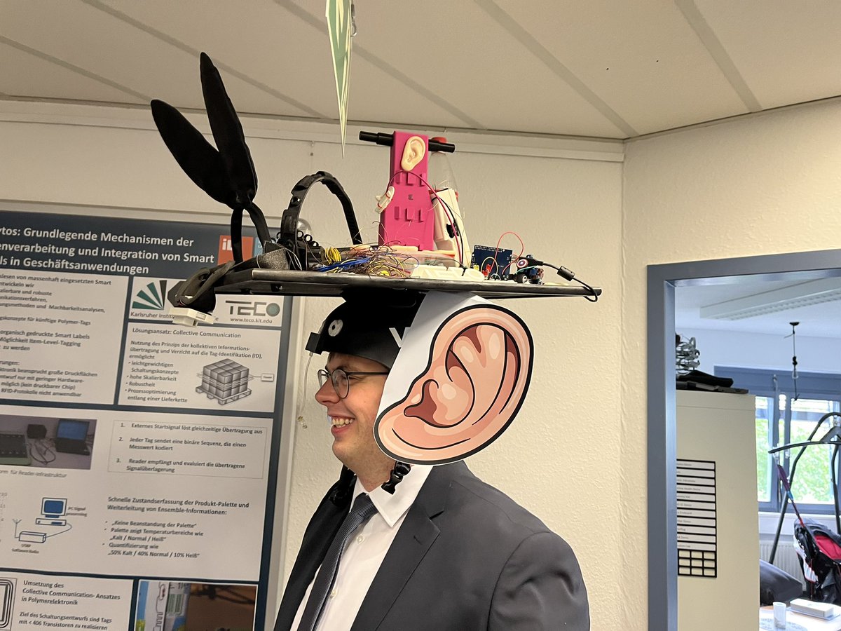 Congratulations @TobiasRoddiger PhD magna cum laude for outstanding research on earables.