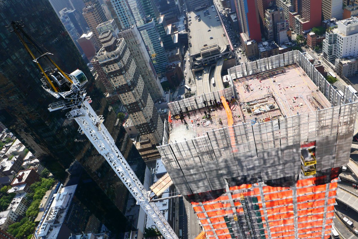NYC_Buildings's tweet photo. Following this morning’s tower crane collapse in Midtown Manhattan, DOB inspectors &amp; engineers remain on scene and their investigation is ongoing. 

The tower crane and impacted buildings were found to be structurally stable, and thankfully only minor injuries have been reported. https://t.co/Rlrf5urmYf