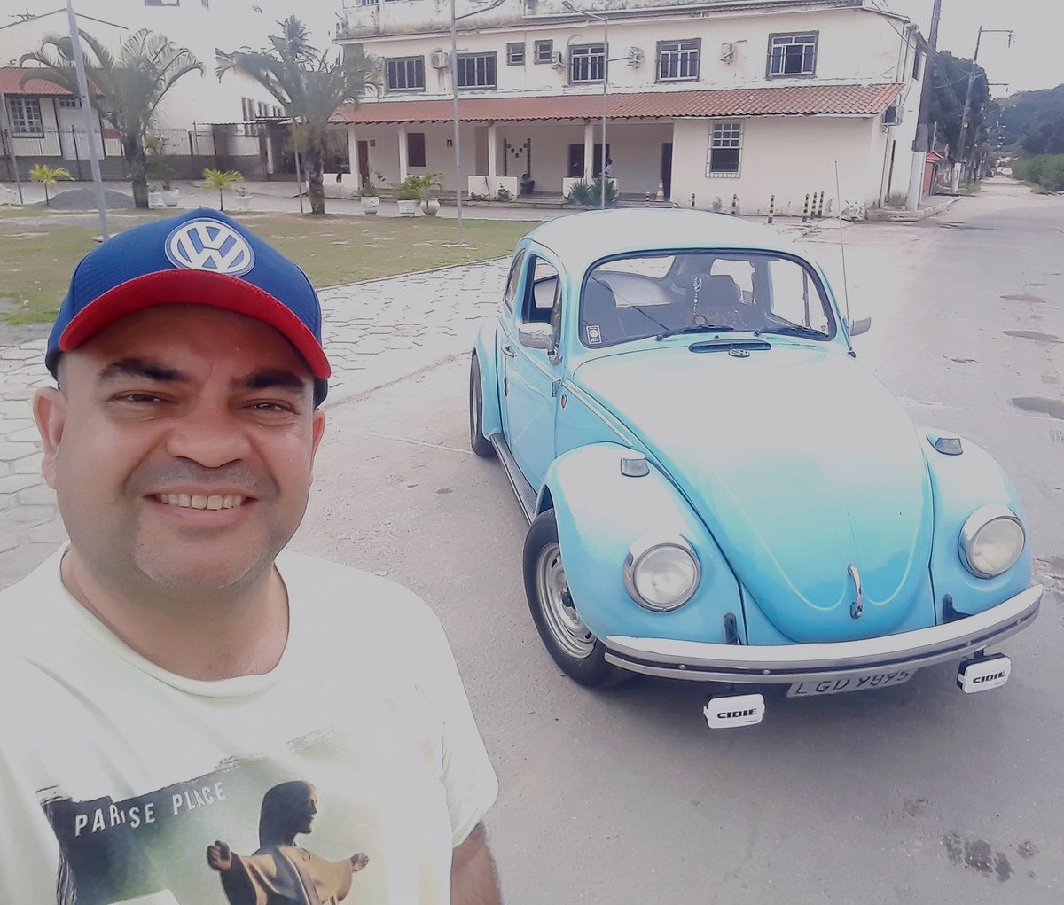 gitogeorge's tweet photo. Curtindo Meu Fusca...💎📸✔️

.
#fusca #fuscaclube #fuscagram  #antigomobilismo #oldcar #carroantigo #nostalgia #vintage #nostalgic #reels #reelsinstagram #reelsinsta #instagram #instagood #explore #ficarbem #pravc #pravoce #foryou #instalike #instasize #enjoylife #viagemdefusca https://t.co/fiFgXrKUQD