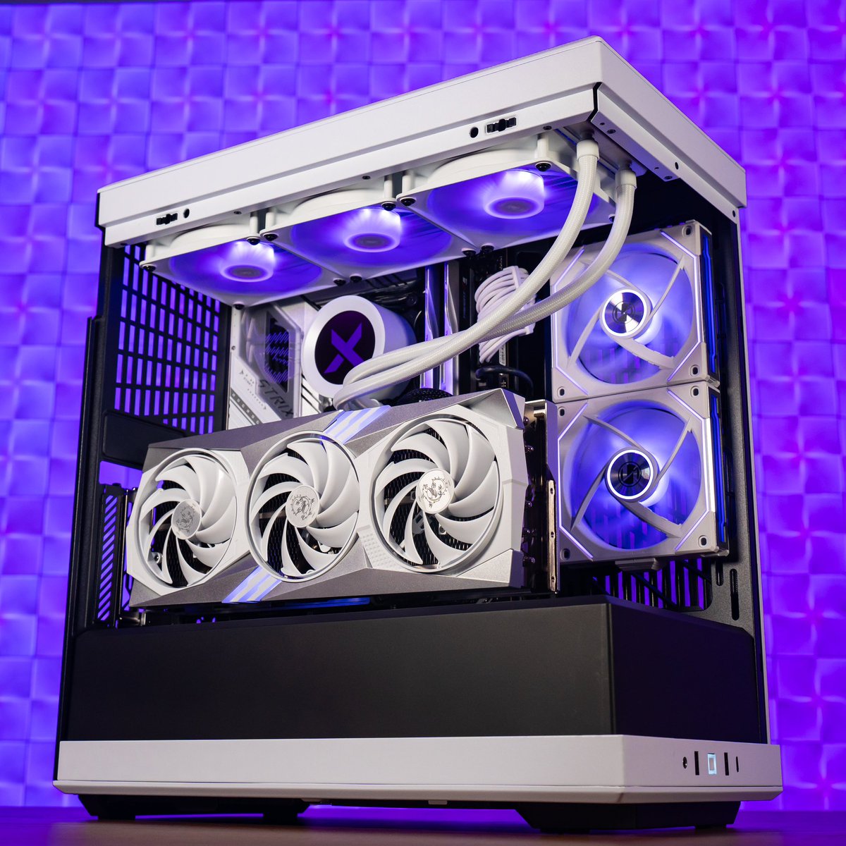 XenGGs's tweet photo. Should we give away another PC? 👀 https://t.co/JcAySQShxf