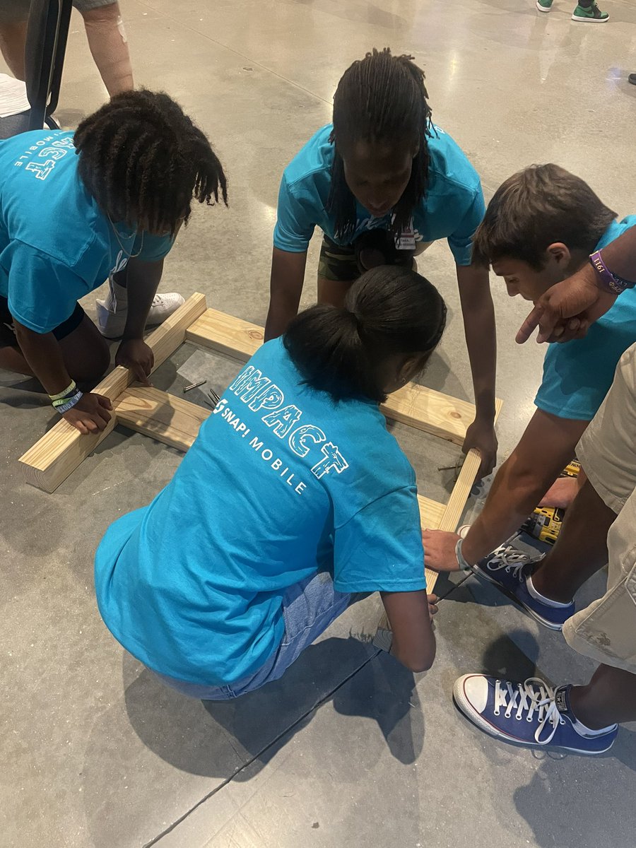 CalebMcD15's tweet photo. Learned a lot today at the FBISD Student Athlete Leadership Summit Today! We also did some volunteer work making 15 beds for foster kids. #AlwaysInPursuit #ETHOS #BeingofService https://t.co/EjlKXTKUsI
