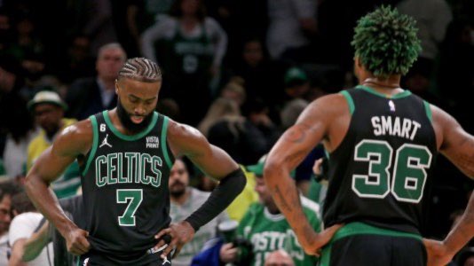 "Mon frère, mon coéquipier, un de mes meilleurs amis ne fait plus partie de l'équipe... ce voyage ne sera plus le même sans lui"

Jaylen Brown concernant le trade de Marcus Smart 😔
