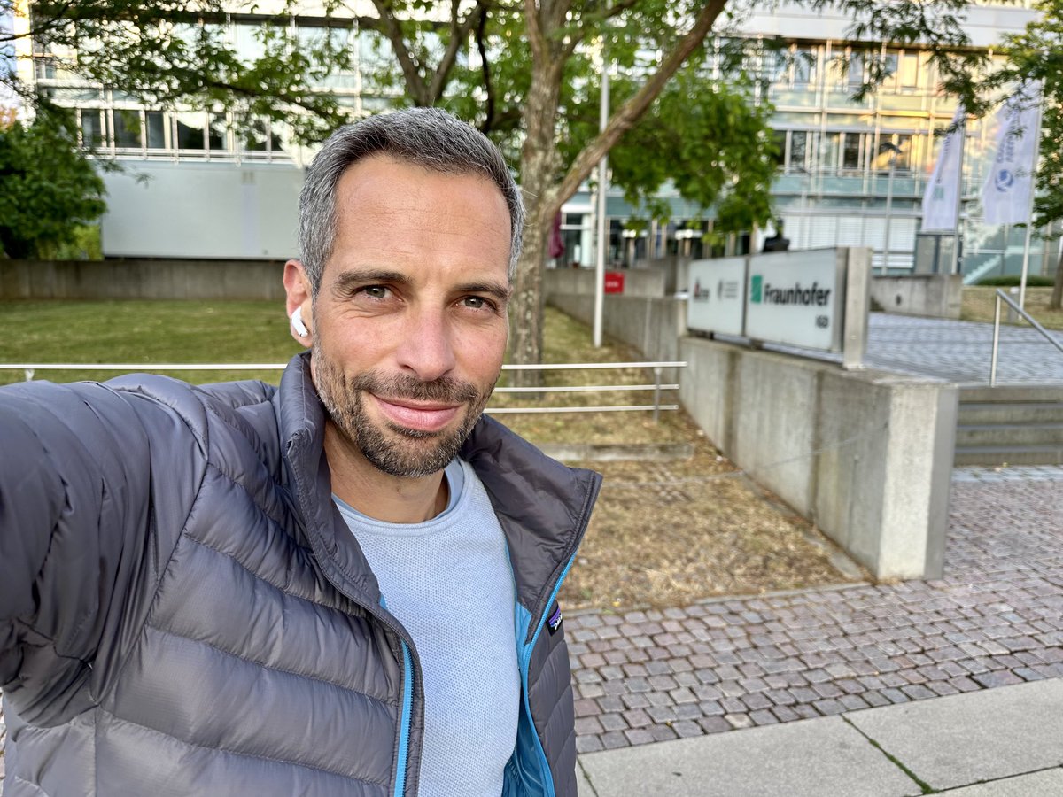 Wenn man schon mal wieder in der #Wissenschaftsstadt ⁦<a href="/darmstadt/">َ</a>⁩ ist, dann schaue ich doch auch bei einem Rundgang bei alten ⁦<a href="/Fraunhofer/">Fraunhofer-Gesellschaft</a>⁩-Kolleg*innen vorbei ⁦<a href="/FraunhoferLBF/">Fraunhofer LBF</a>⁩ ⁦<a href="/Fraunhofer_IGD/">Fraunhofer IGD</a>⁩ ⁦<a href="/FraunhoferSIT/">Fraunhofer SIT</a>⁩ sowie am ⁦⁦@ds_darmstadtium⁩