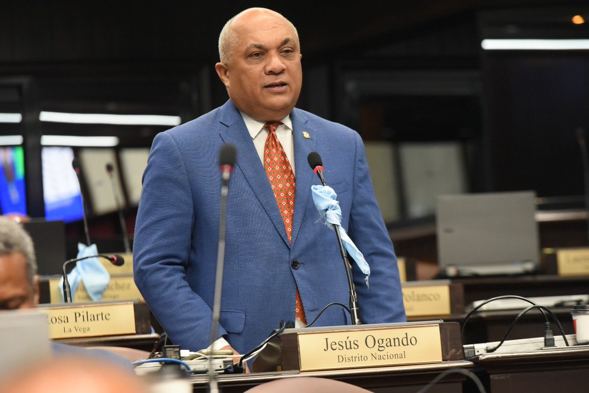 El diputado Jesús Ogando (<a href="/JESUSOGANDO/">Jesus Ogando</a>) habla como miembro de la Comisión Bicameral que estudió el proyecto de ley de la Cámara de Cuentas, dice que fue un trabajo arduo y persistente, pero que de hoy aprobarse, será un logro para el país. Explica que al momento de la aplicación