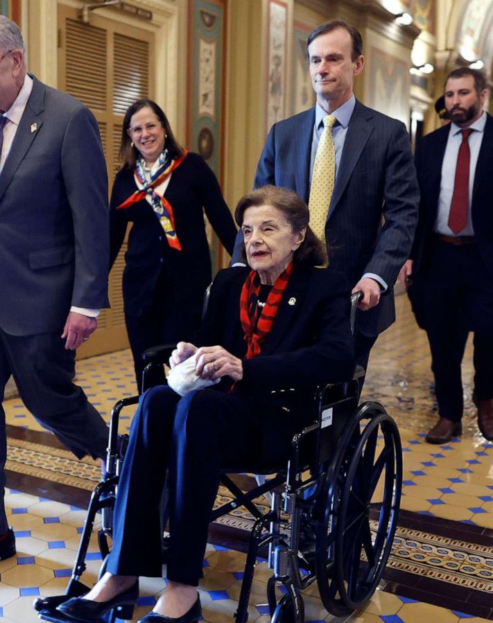 ZackBornstein's tweet image. is it a good thing or a bad thing that our government is being run by gently alive corpses