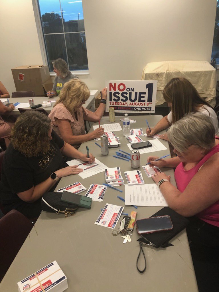 Vote NO on issue 1 Thanks union members for getting the word out! There is still time to join us, writing postcards until 6pm! @Kdalton250 @OFTunion @mcropper1