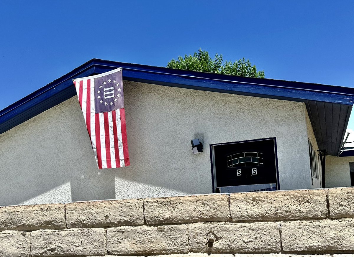 SimiWill's tweet image. The things you see on your run… 
A 3%er flag next to his SS stickers. 

Do better Simi Valley.
#SimiValley