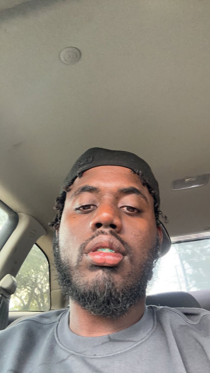 _devonte3's tweet image. Watchin the whole world move in slow mo