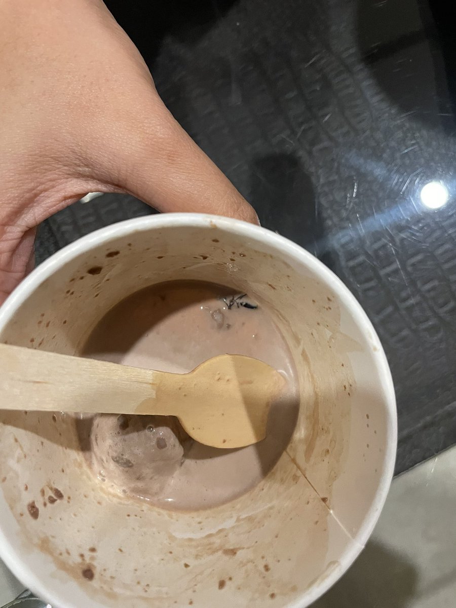 SumeetKalhan's tweet photo. Ordered an ice cream from @Naturalicecream ,Gurgaon Bani square and found an ant at the end of the ice cream! Upon calling the restraunt, the person who picked up casually asked us to just throw the ice cream. It is just astonishing how such serious issues are taken so lightly! https://t.co/9e9ZPQu2Oi