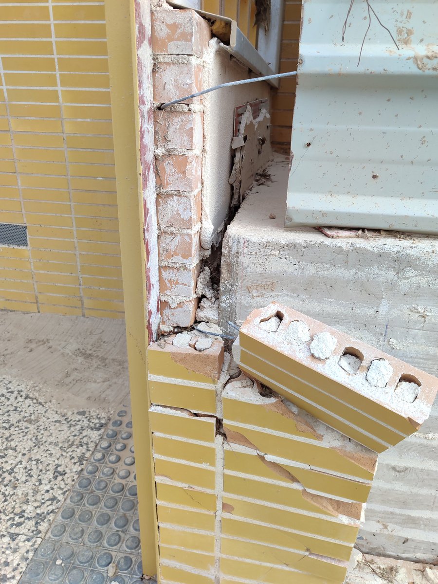 poruncoleseguro.com
<a href="/GobAragon/">Gobierno de Aragón</a> <a href="/zaragoza_es/">AyuntamientoZaragoza</a> 
#poruncoleseguro 
#ceipmariazambrano 
#porunmariazambranoseguro