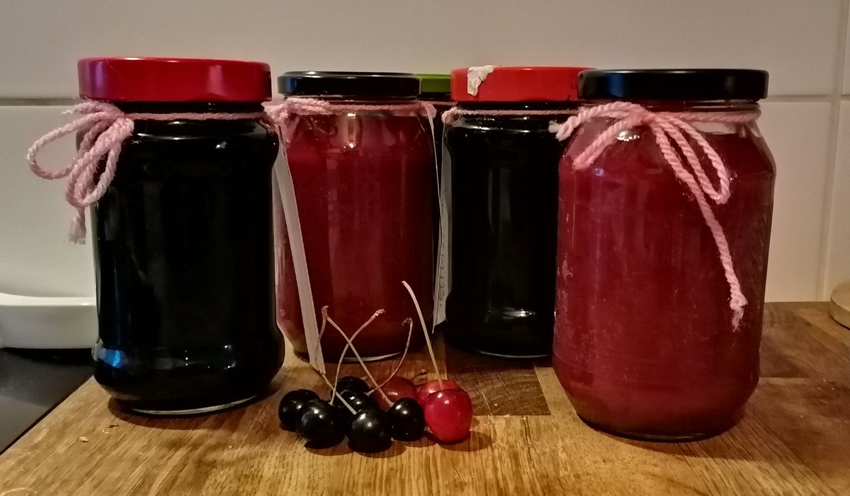 Simone63087579's tweet photo. Made the first batch of Cherries Jam 😋 #homegrown #freefood. #prepping #naturesgifts #freefromnature #prepare #😋 https://t.co/cSdh8AzNAt