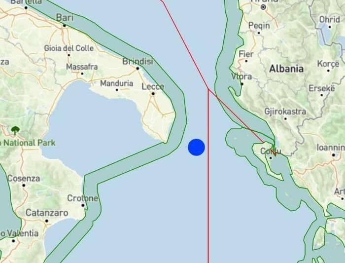 🆘~100 lives at risk off the coast of Italy

Alarm Phone was alerted to a boat in distress carrying approximately 100 people on board between #Corfu and #Italy. Authorities are alerted and we ask them to rescue without delay!