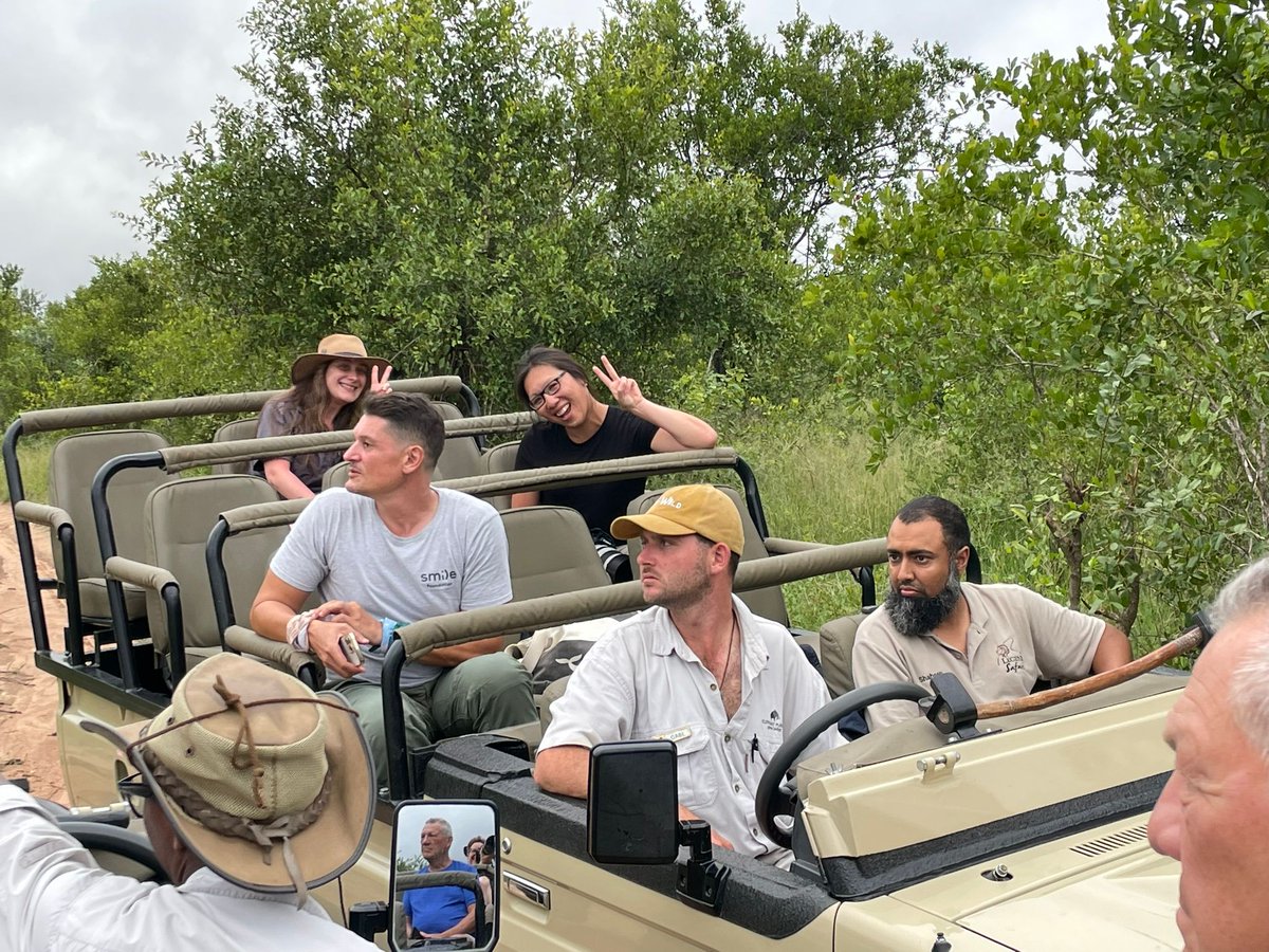 Nilya20373539's tweet image. Just because it was amazing.
Miss Elephant Plains already, but be back soon and never leave the bush again

#fgasa #legendsafaris #elephantplains #safari #sabisand #wildearth