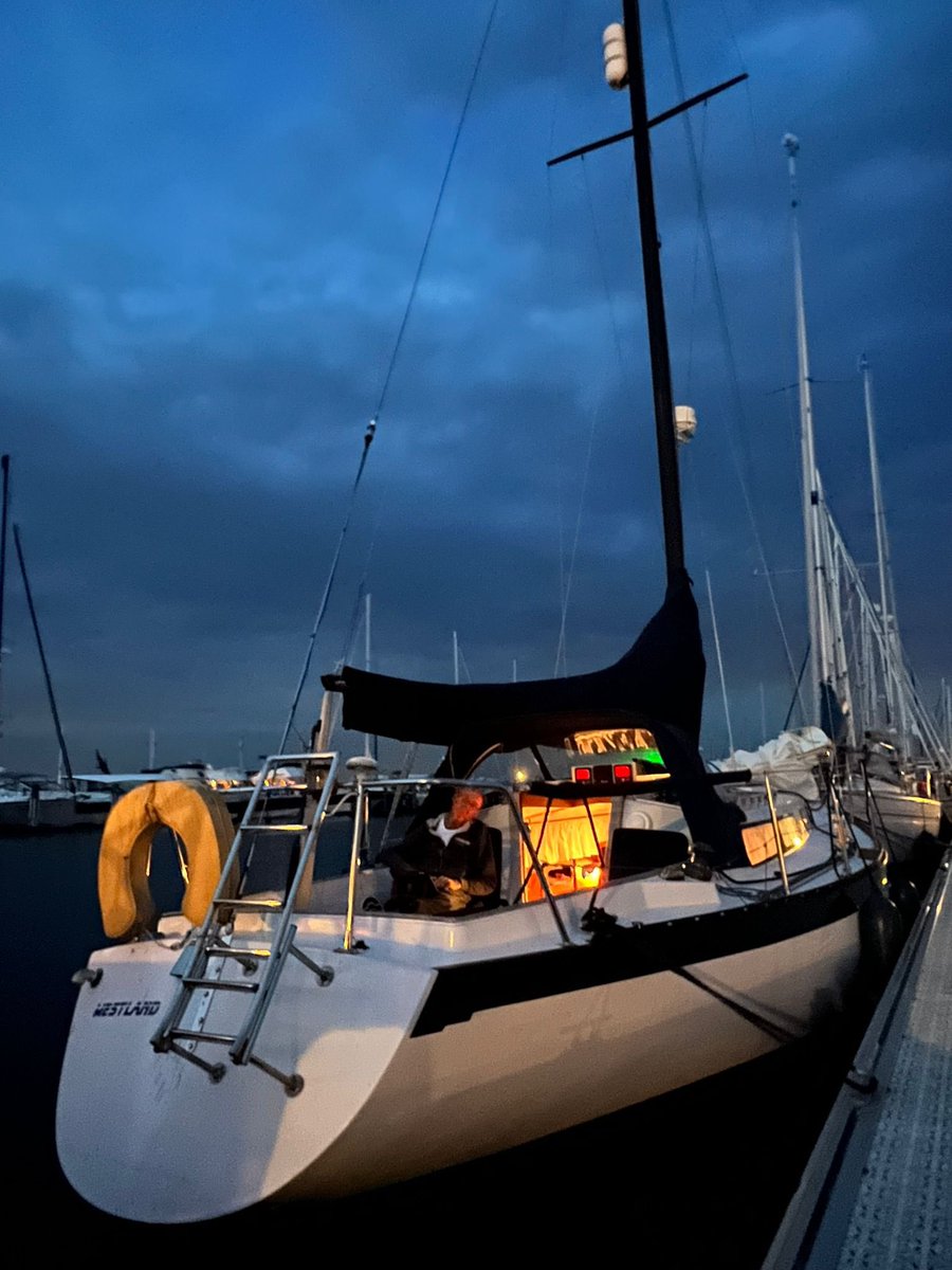 Lindenhols's tweet photo. Via Bruinisse, Oosterschelde, Scheveningen en Texel zijn we vandaag in Harlingen aangekomen. Toch wel veel nautisch weer gehad tot nu toe 😁. #summertime #sailing #dutchsummer https://t.co/E8lkvn2I5f
