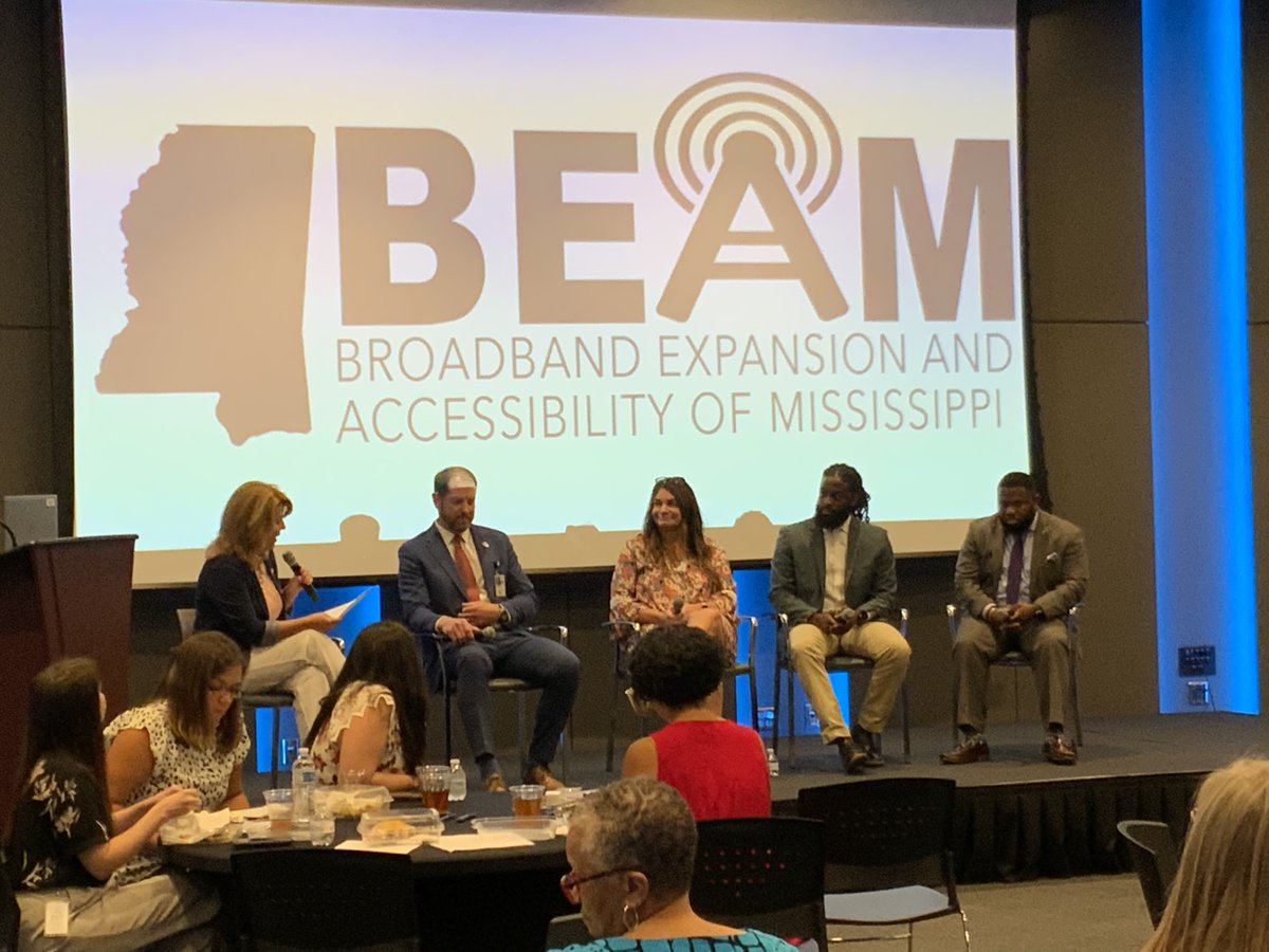 MSLibraryComm's tweet photo. Earlier this month, MLC spoke at a meeting hosted by the Office of Broadband Expansion and Accessibility of Mississippi. Our partnership with BEAM helps us ensure ALL Mississippians have access to digital resources via their public library. 💻🛜  #MSLibraries https://t.co/jOfK3qBxnA