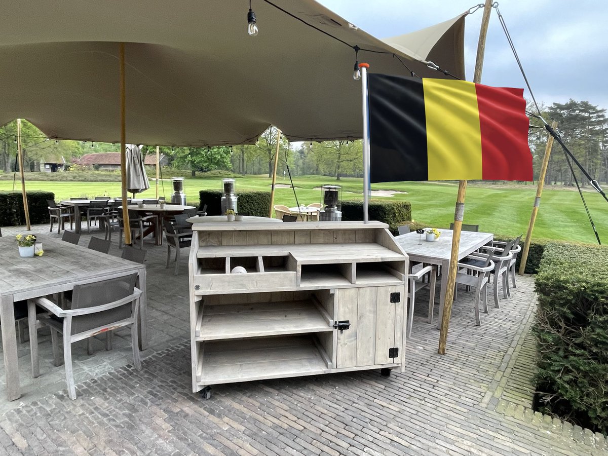 MSteigerhout's tweet photo. Op maat gemaakte steigerhouten meubels voor de Belgische zakelijke klant https://t.co/3fgH7QyYaW via @MSteigerhout https://t.co/qTXTTOXtZZ